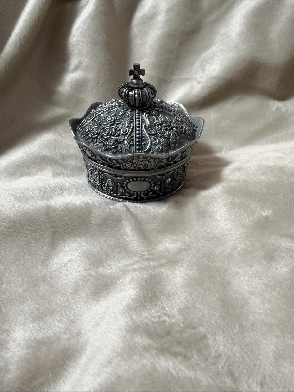 Ornate Crown-Shaped Trinket Box in Antique Silver jewelry box